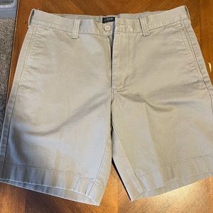 Men’s 32 j crew flat front shorts